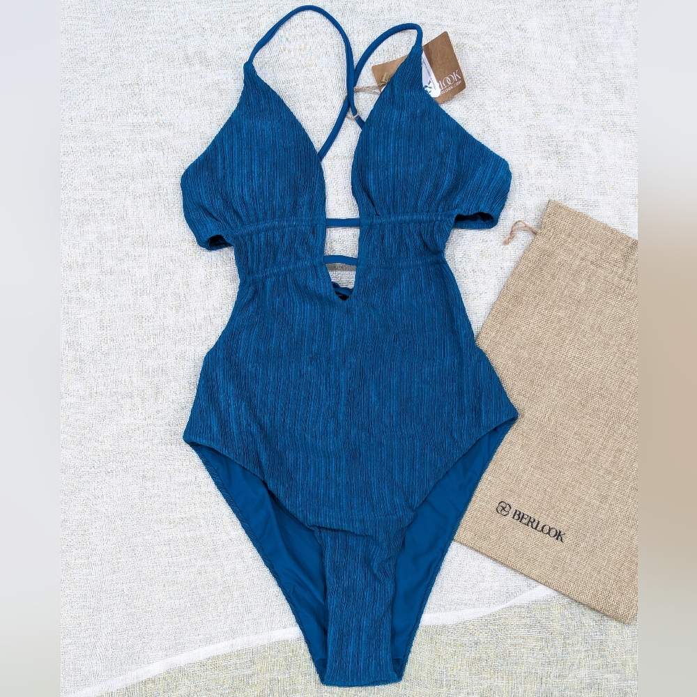 BNWT / Berlook / Medium / Large/  Textured Plunge One-Piece Swimsuit